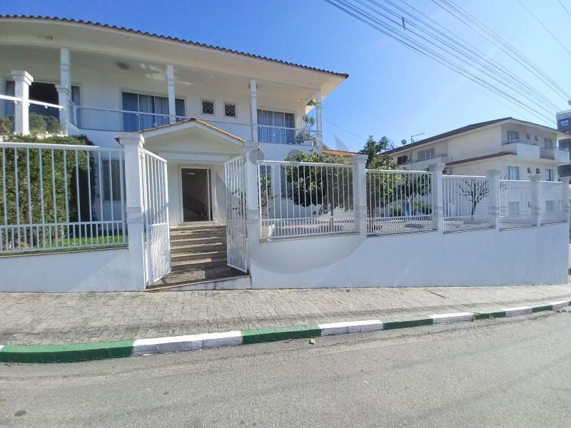 Sala Código 5894 para alugar no bairro Centro na cidade de Santo Amaro da Imperatriz Condominio 
