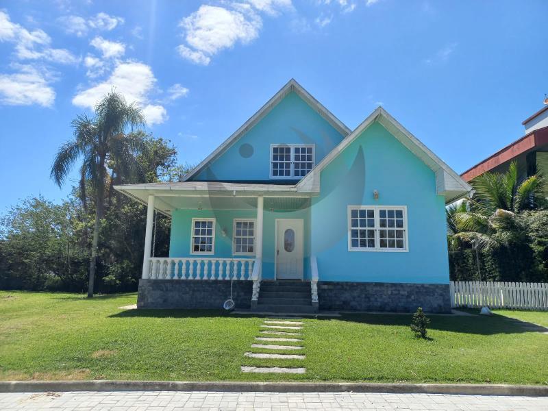 Casa Código 5901 a Venda no bairro Sul do Rio na cidade de Santo Amaro da Imperatriz Condominio condomínio golden garden