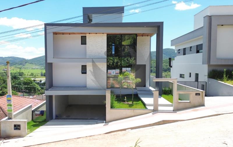 Casa Código 6079 a Venda no bairro São Francisco na cidade de Santo Amaro da Imperatriz Condominio 