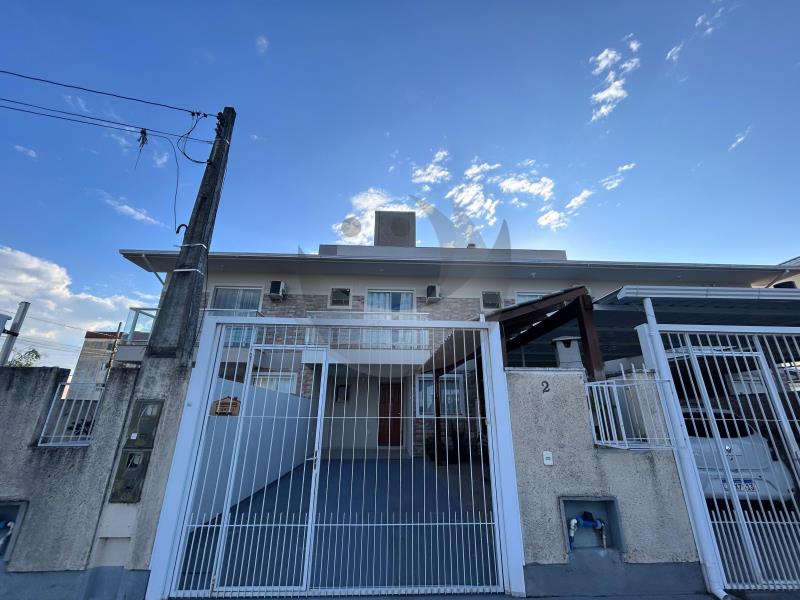  Sobrado Código 6170 para Alugar  no bairro Nova Palhoça na cidade de Palhoça