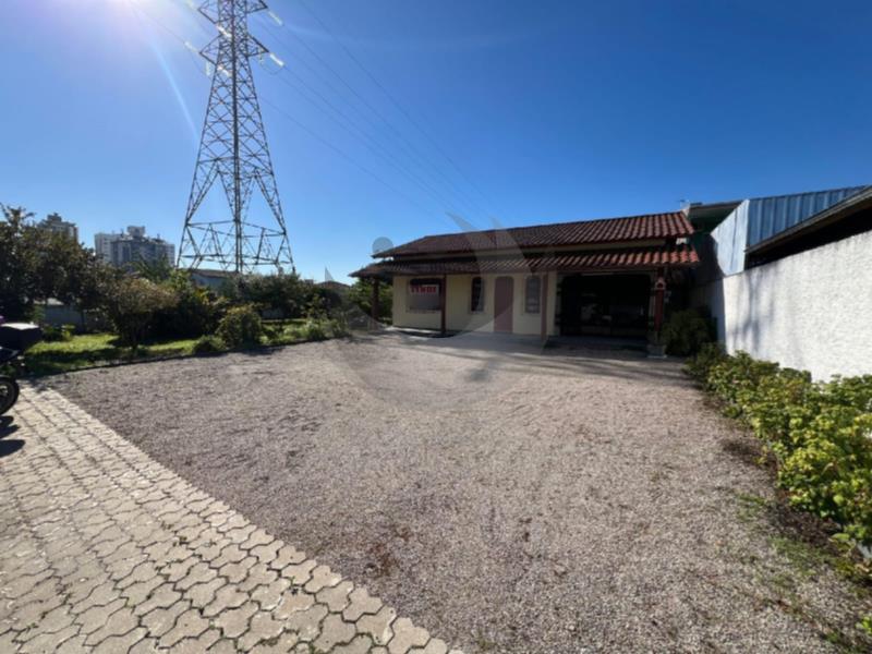 Casa Código 6190 a Venda no bairro Caminho Novo na cidade de Palhoça Condominio 