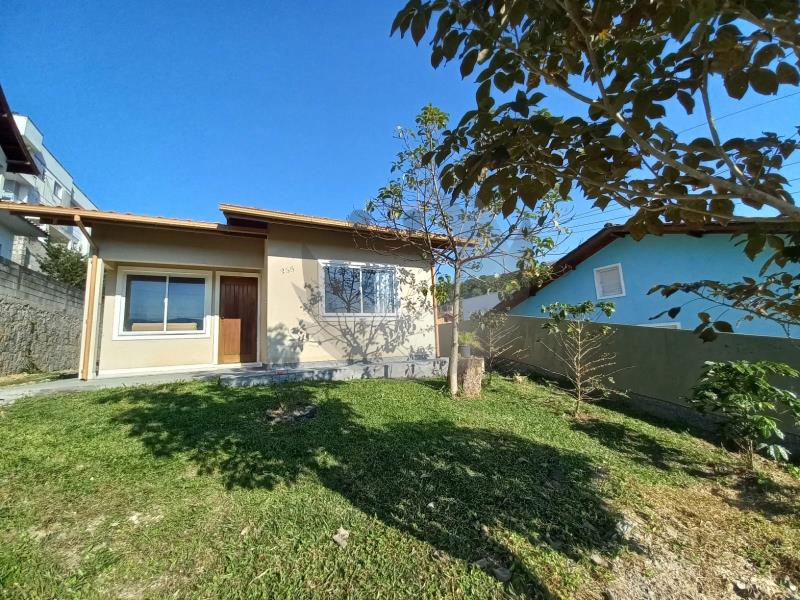 Casa Código 6195 para alugar no bairro São Francisco na cidade de Santo Amaro da Imperatriz Condominio loteamento tereza cristina