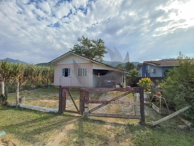 Casa Código 6197 a Venda no bairro Vila Santana na cidade de Santo Amaro da Imperatriz Condominio 