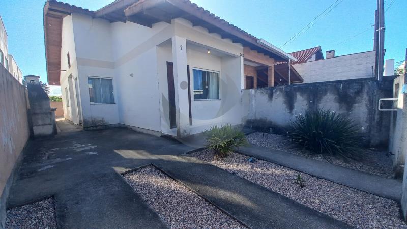 Casa Código 6216 para alugar no bairro Pacheco na cidade de Palhoça Condominio 