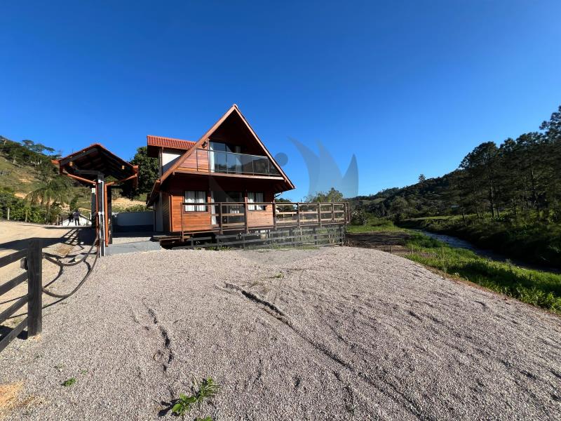 Casa Código 6260 a Venda no bairro Varginha na cidade de Santo Amaro da Imperatriz Condominio 