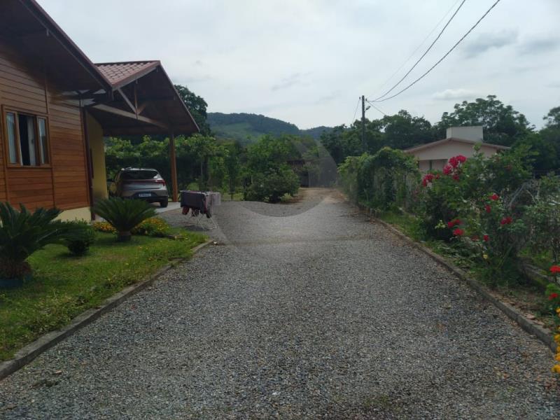 visão da entrada terreno
