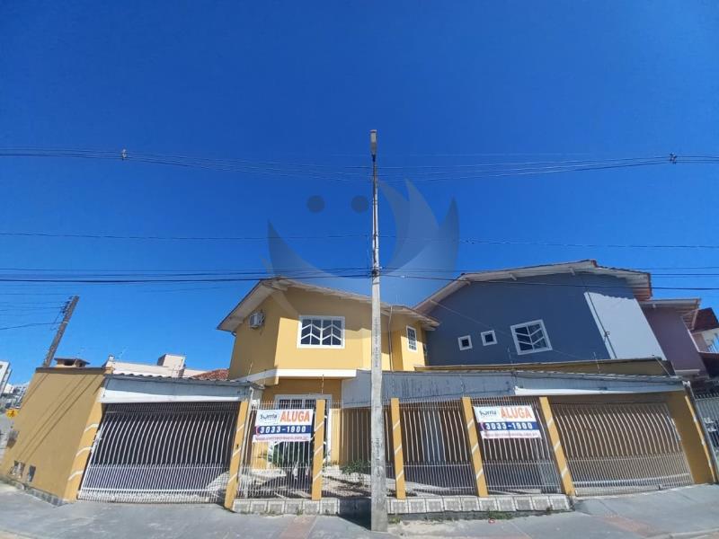Casa Código 6321 para alugar no bairro Jardim Aquarius na cidade de Palhoça Condominio 
