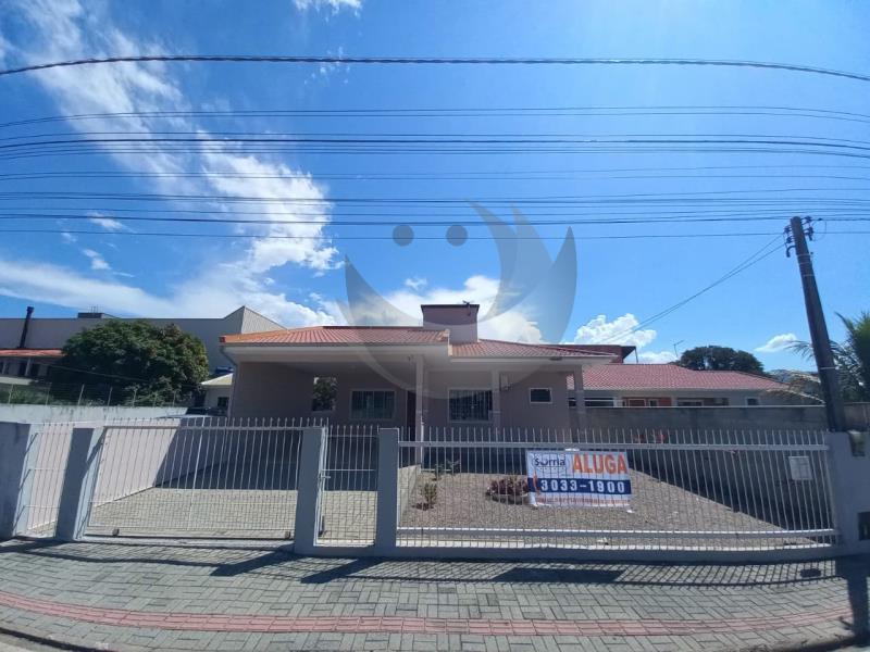 Casa Código 6361 para alugar no bairro Ponte do Imaruim na cidade de Palhoça Condominio 