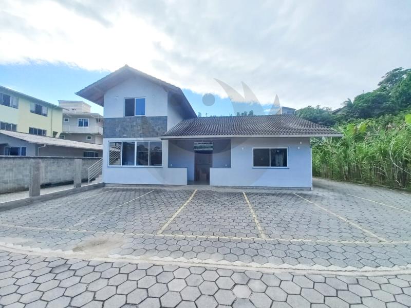 Casa Código 6393 a Venda no bairro Fabricio na cidade de Santo Amaro da Imperatriz Condominio 