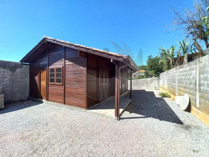 Casa Código 6402 para alugar no bairro Fabricio na cidade de Santo Amaro da Imperatriz Condominio 