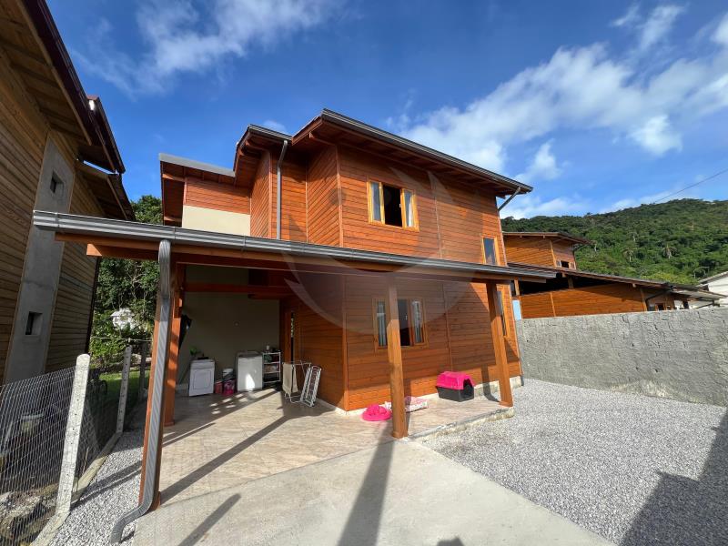 Casa Código 6412 a Venda no bairro Pinheira (Ens Brito) na cidade de Palhoça Condominio 