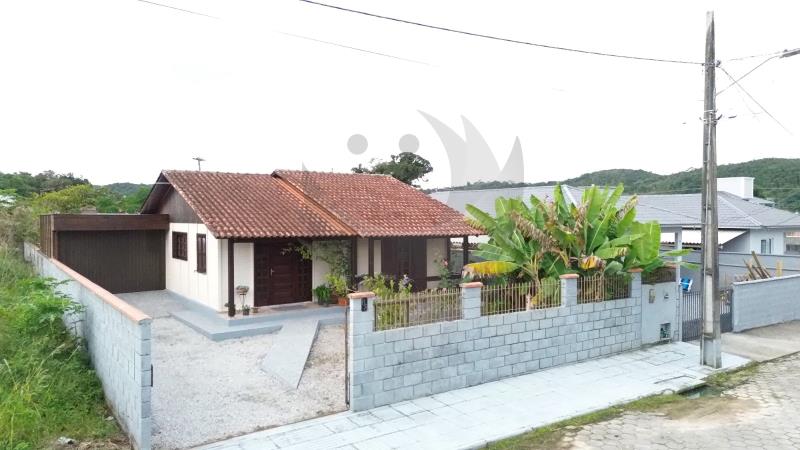 Casa Código 6421 a Venda no bairro Caldas da Imperatriz na cidade de Santo Amaro da Imperatriz Condominio 