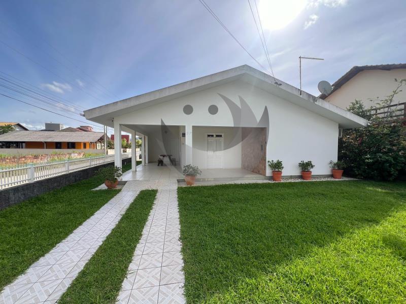 Casa Código 6499 a Venda no bairro Balneário Ponta do Papagaio (Ens Brito) na cidade de Palhoça Condominio 