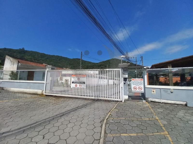 Casa Código 5948 a Venda no bairro Nossa Senhora de Lourdes na cidade de Santo Amaro da Imperatriz Condominio condominio aquarela