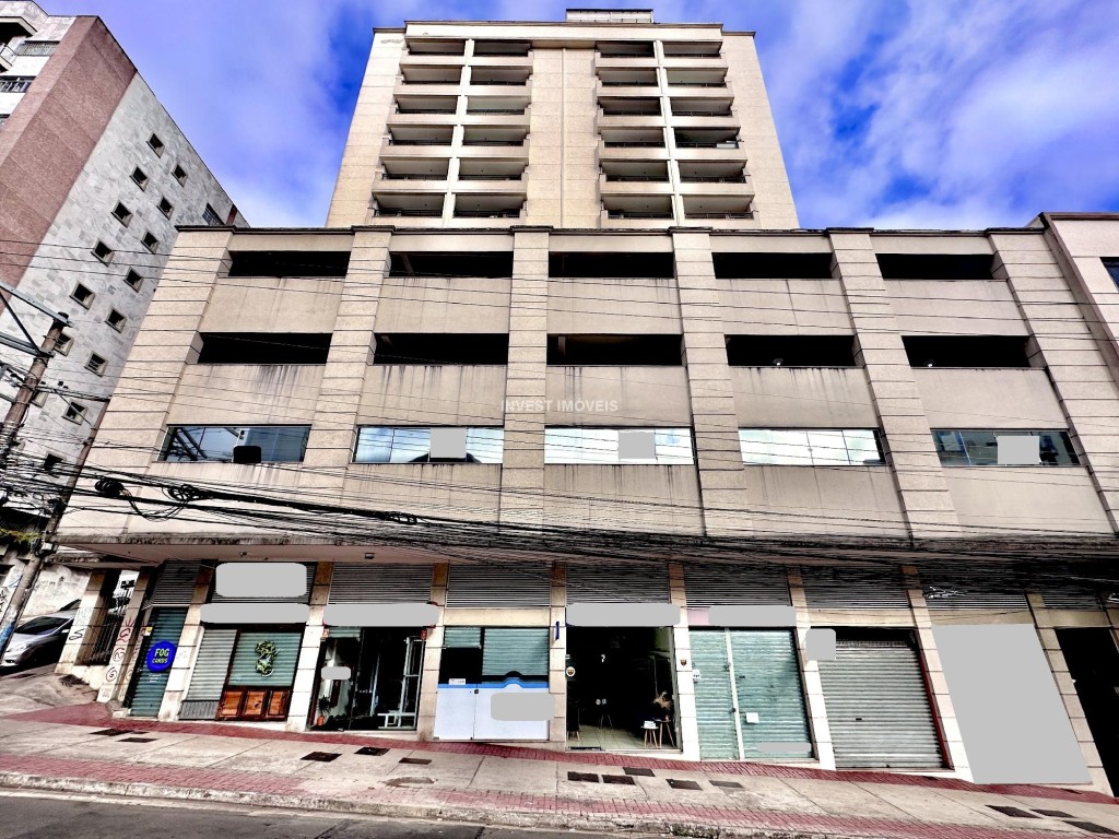 Apartamento a Venda no bairro Centro na cidade de Juiz de Fora — 1 quarto(s), 1 banheiro(s), 1 vaga(s), área 5000 m², Valor R$ 320000.