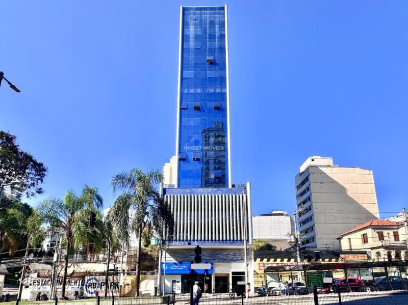 Sala a Venda no bairro Centro na cidade de Juiz de Fora — 1 banheiro(s), 1 vaga(s), área 7300 m², Valor R$ 690000.