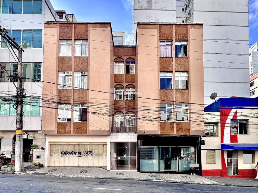 Apartamento a Venda no bairro Centro na cidade de Juiz de Fora — 3 quarto(s), 2 banheiro(s), 1 vaga(s), área 9000 m², Valor R$ 340000.