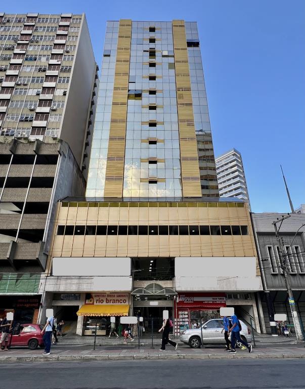 Sala a Venda no bairro Centro na cidade de Juiz de Fora — 1 banheiro(s), área 3000 m², Valor R$ 160000.