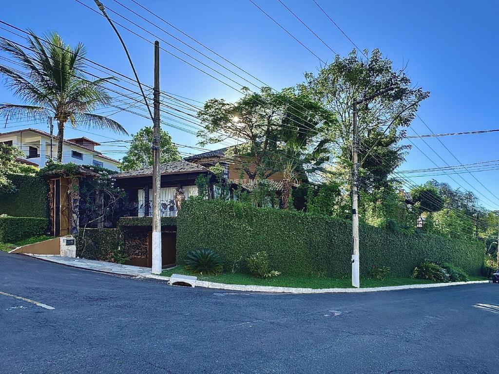Casa-Codigo-15655-a-Venda-no-bairro-Jardins-Imperiais-na-cidade-de-Juiz-de-Fora