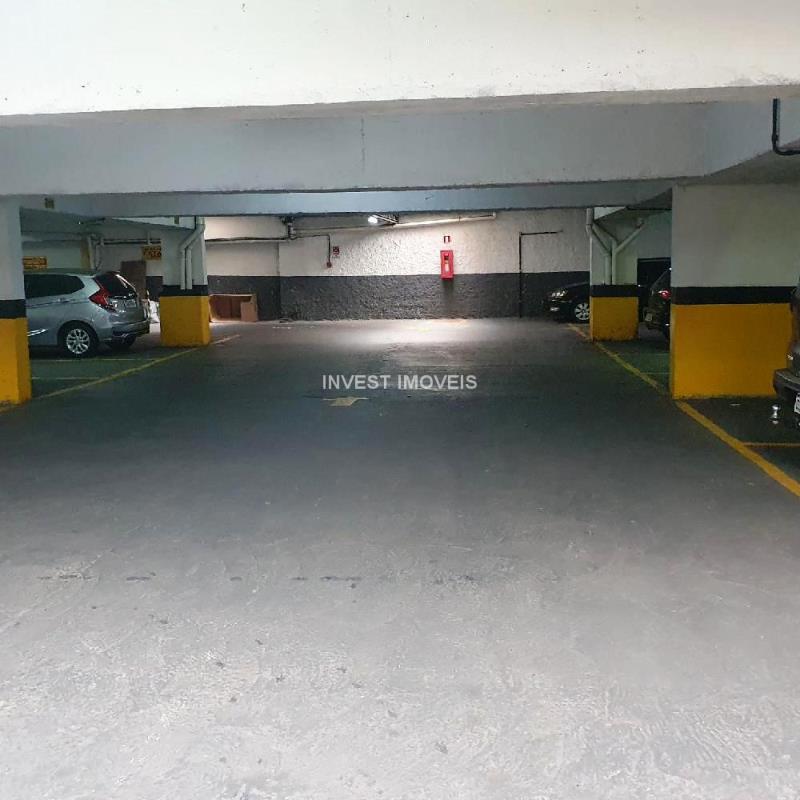 Garagem / Box a Venda no bairro Centro na cidade de Juiz de Fora — 1 vaga(s), área 1050 m², Valor R$ 100000.