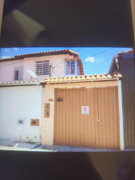 Apartamento a Venda no bairro Jóquei Clube na cidade de Juiz de Fora — 2 quarto(s), 1 banheiro(s), 2 vaga(s), área 4500 m², Valor R$ 230000.