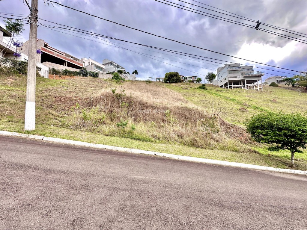 Terreno a Venda no bairro Aeroporto na cidade de Juiz de Fora — área 56000 m², Valor R$ 285000.