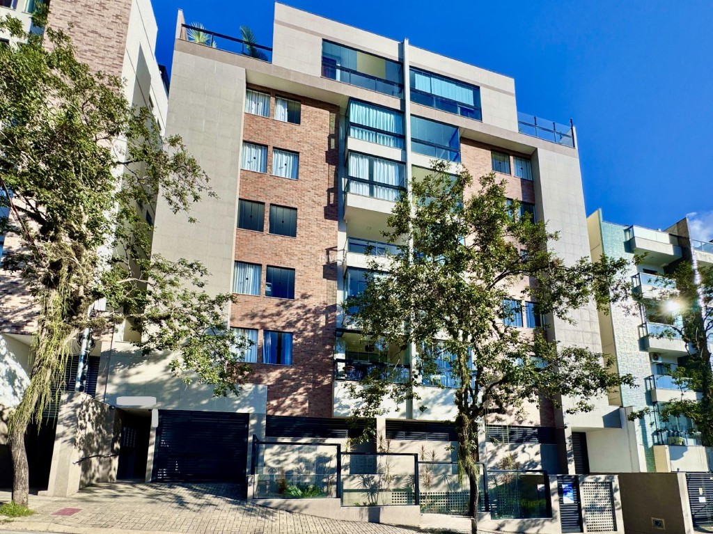 Cobertura a Venda no bairro Vale do Ipê na cidade de Juiz de Fora — 5 quarto(s), 3 banheiro(s), 3 vaga(s), área 7000 m², Valor R$ 899000.