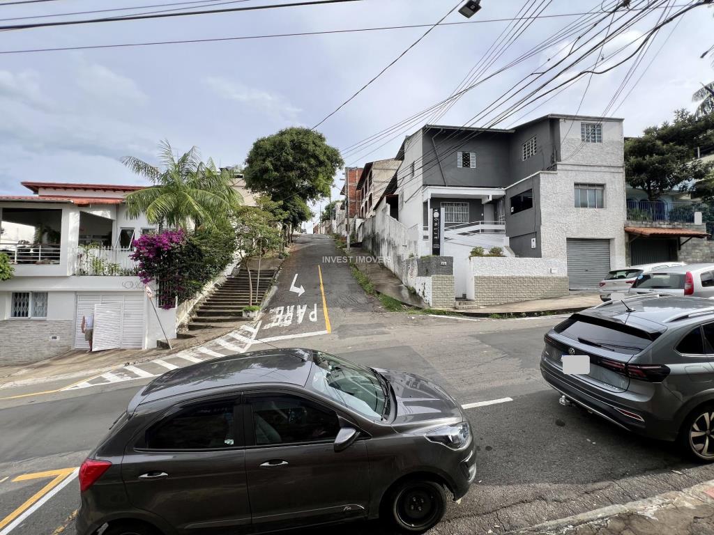 Casa-Codigo-20338-a-Venda-no-bairro-Passos-na-cidade-de-Juiz-de-Fora