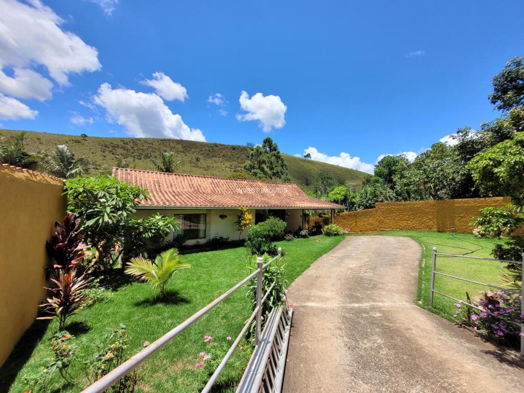 Casa-Codigo-20351-a-Venda-no-bairro-Granjas-Guarujá-na-cidade-de-Juiz-de-Fora