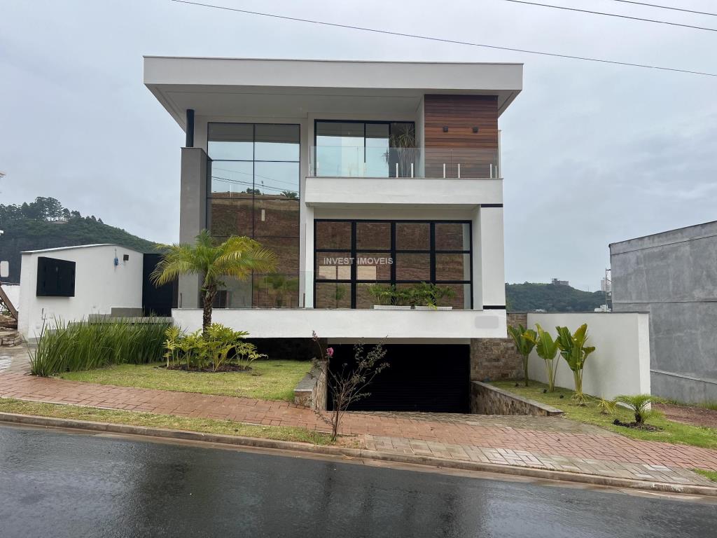 Casa-Codigo-20386-a-Venda-no-bairro-Salvaterra-na-cidade-de-Juiz-de-Fora