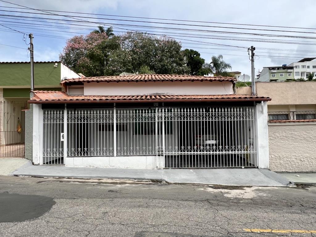 Casa a Venda no bairro Jardim do Sol na cidade de Juiz de Fora — 4 quarto(s), 2 banheiro(s), 2 vaga(s), área 26000 m², Valor R$ 890000.