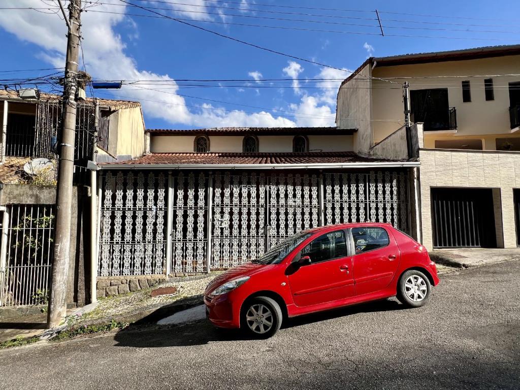 Casa a Venda no bairro Jardim do Sol na cidade de Juiz de Fora — 3 quarto(s), 1 banheiro(s), 2 vaga(s), área 28400 m², Valor R$ 780000.