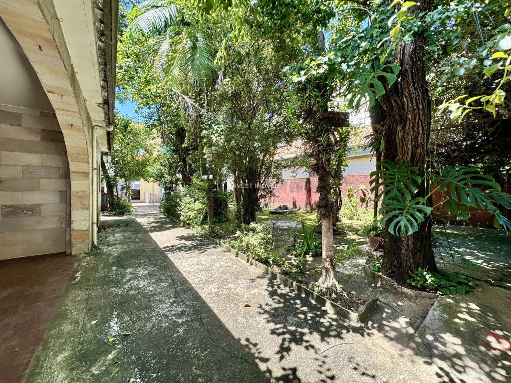 Casa-Codigo-21287-a-Venda-no-bairro-Santa-Catarina-na-cidade-de-Juiz-de-Fora