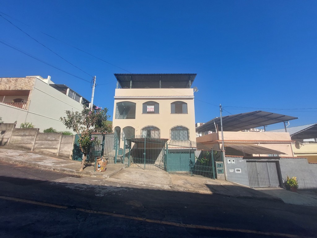 Casa-Codigo-21448-para-alugar-no-bairro-Monte-Castelo-na-cidade-de-Juiz-de-Fora