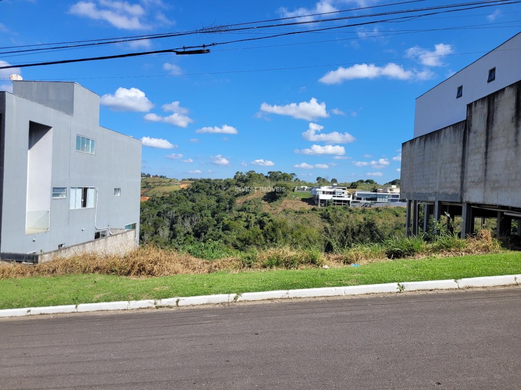 Terreno a Venda no bairro Portal do Aeroporto na cidade de Juiz de Fora — área 107000 m², Valor R$ 300000.