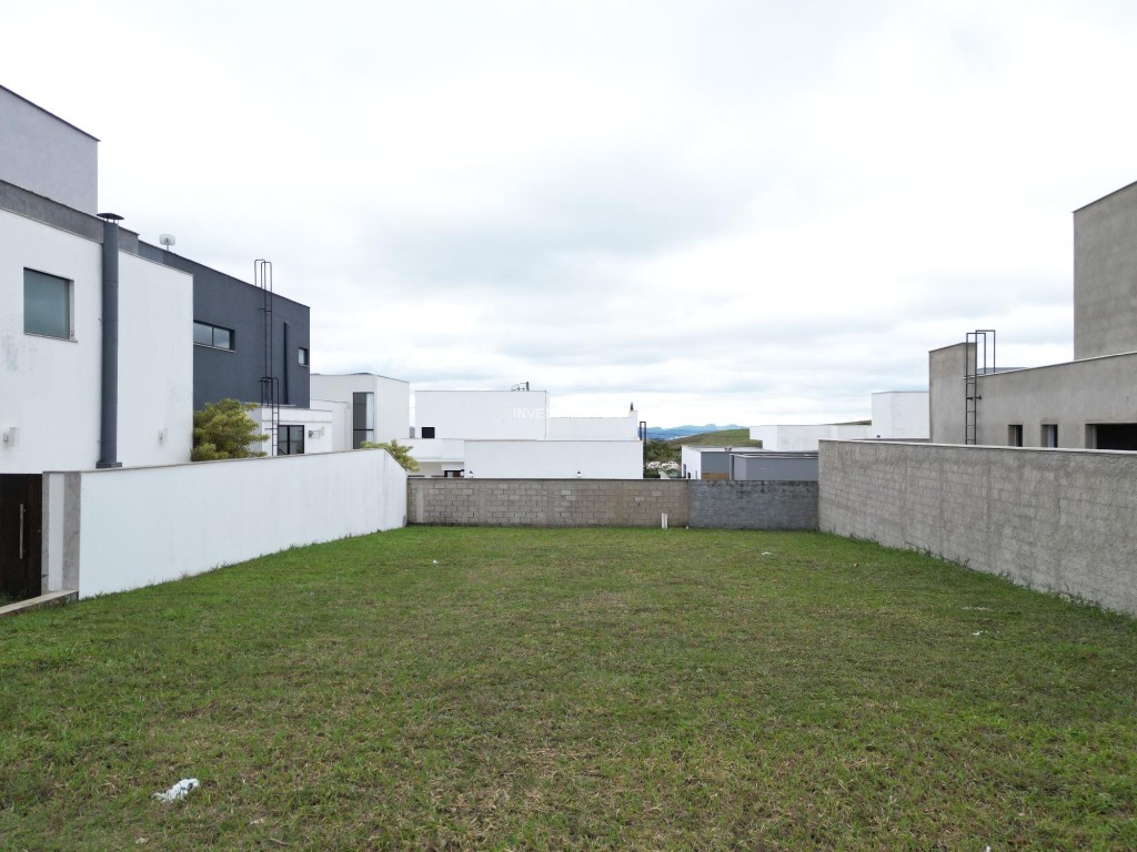 Terreno a Venda no bairro Alphaville na cidade de Juiz de Fora — área 45000 m², Valor R$ 420000.