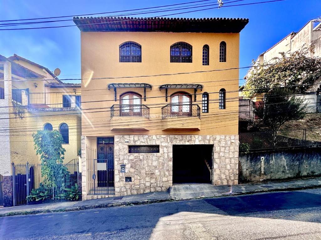 Casa-Codigo-21549-para-alugar-no-bairro-Bom-Pastor-na-cidade-de-Juiz-de-Fora