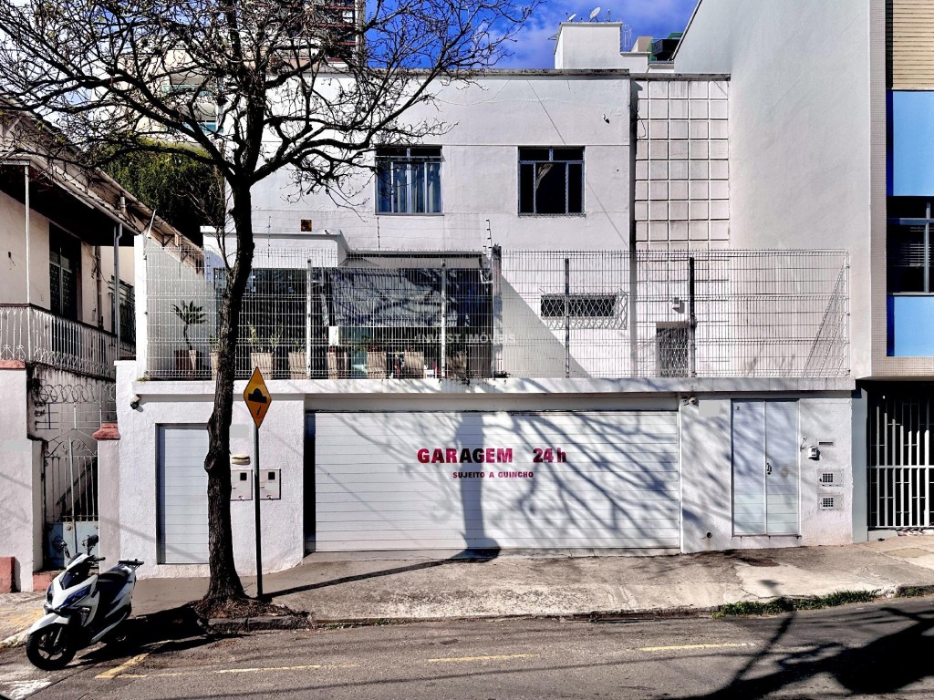 Casa a Venda no bairro Granbery na cidade de Juiz de Fora — 3 quarto(s), 4 banheiro(s), 3 vaga(s), área 25000 m², Valor R$ 1450000.