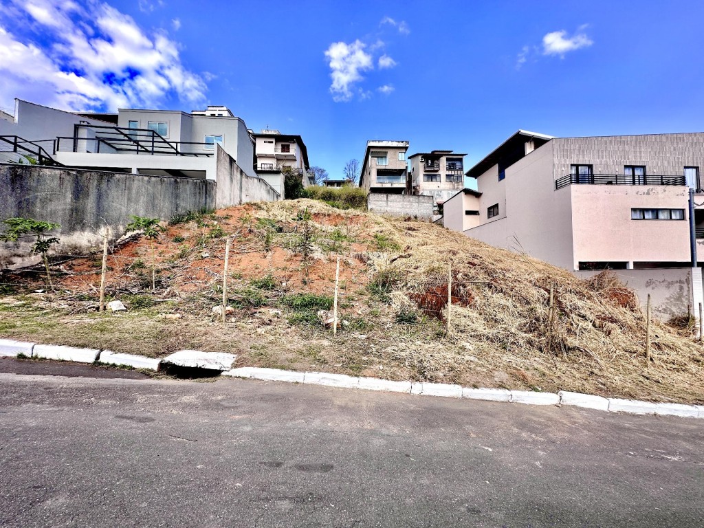 Terreno-Codigo-21621-a-Venda-no-bairro-São-Pedro-na-cidade-de-Juiz-de-Fora