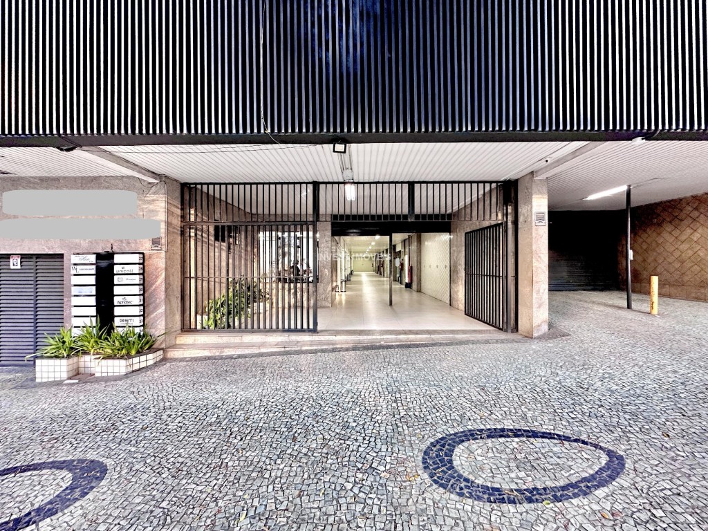 Loja a Venda no bairro Centro na cidade de Juiz de Fora — 1 banheiro(s), 1 vaga(s), área 3000 m², Valor R$ 170000.