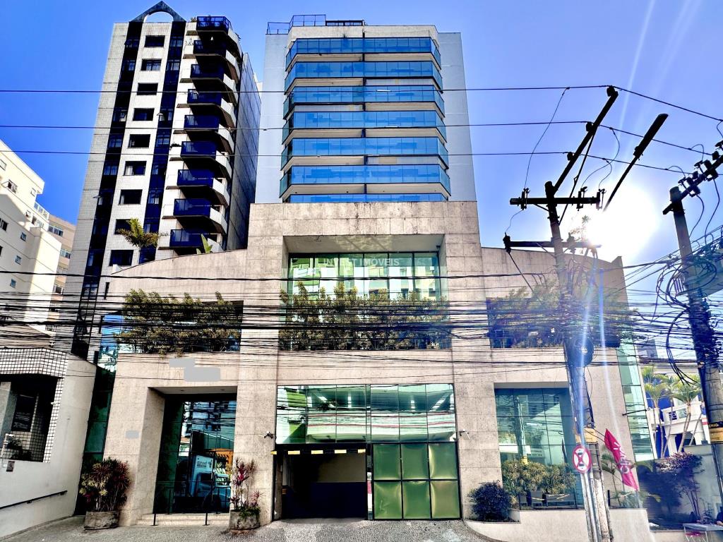 Apartamento a Venda no bairro Centro na cidade de Juiz de Fora — 4 quarto(s), 4 banheiro(s), 3 vaga(s), área 22600 m², Valor R$ 2000000.