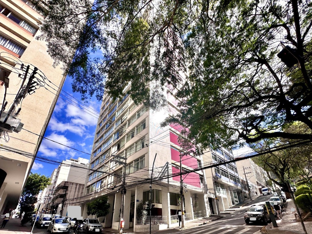 Apartamento a Venda no bairro Centro na cidade de Juiz de Fora — 3 quarto(s), 3 banheiro(s), 1 vaga(s), área 16200 m², Valor R$ 729000.