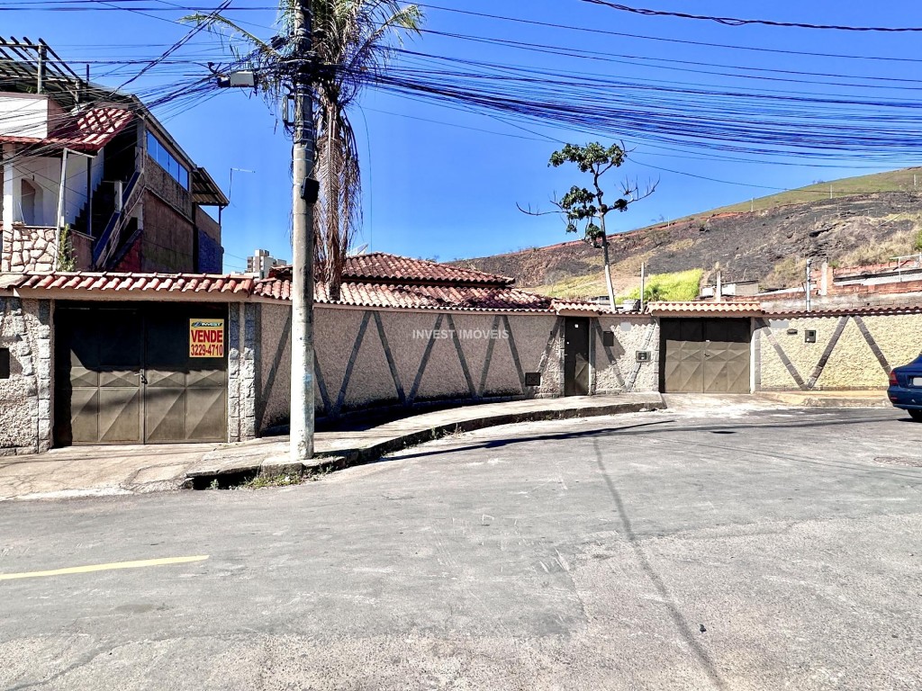 Casa-Codigo-21717-a-Venda-no-bairro-Carlos-Chagas-na-cidade-de-Juiz-de-Fora