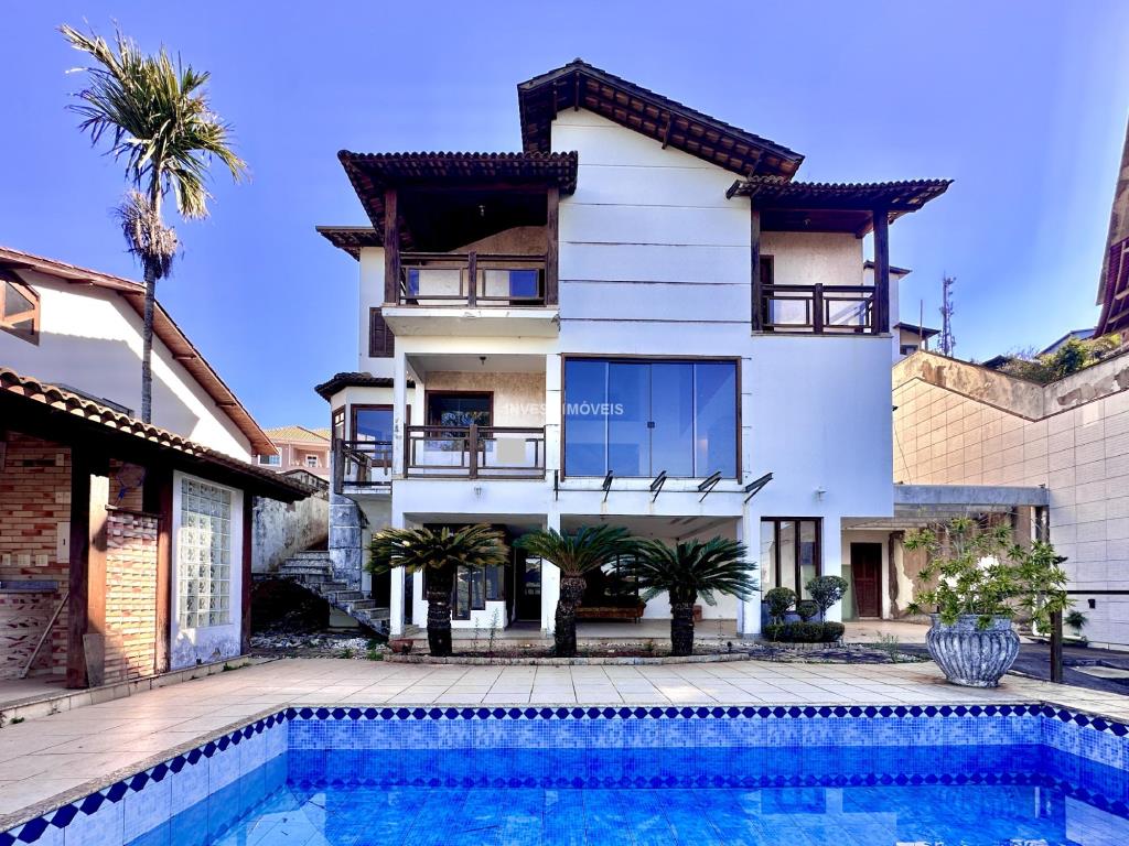 Casa-Codigo-21724-a-Venda-no-bairro-Granville-na-cidade-de-Juiz-de-Fora