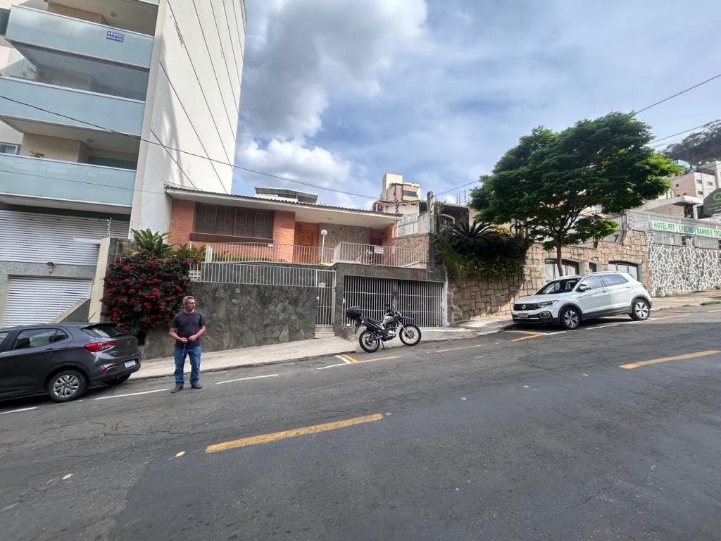 Casa-Codigo-21745-para-alugar-no-bairro-Santa-Helena-na-cidade-de-Juiz-de-Fora