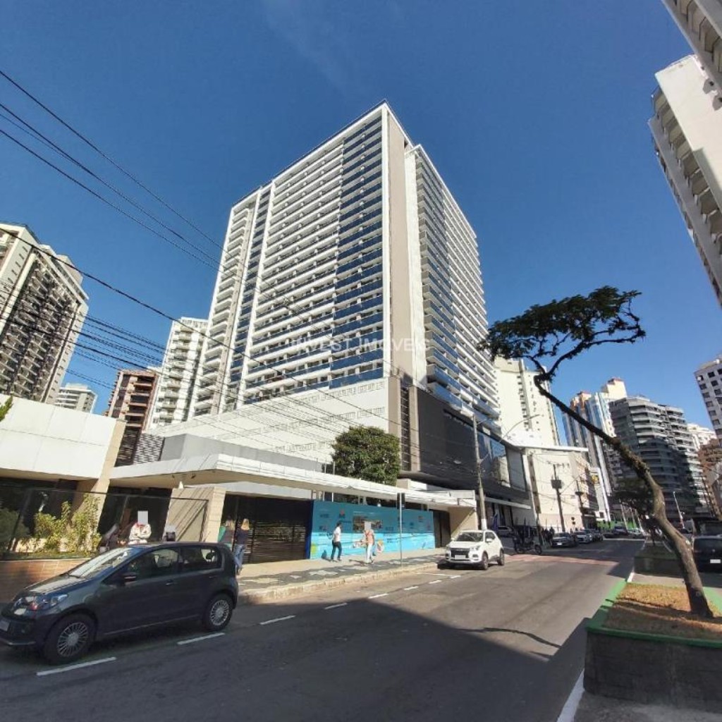 Studio a Venda no bairro Centro na cidade de Juiz de Fora — 1 quarto(s), 1 banheiro(s), área 2400 m², Valor R$ 320000.
