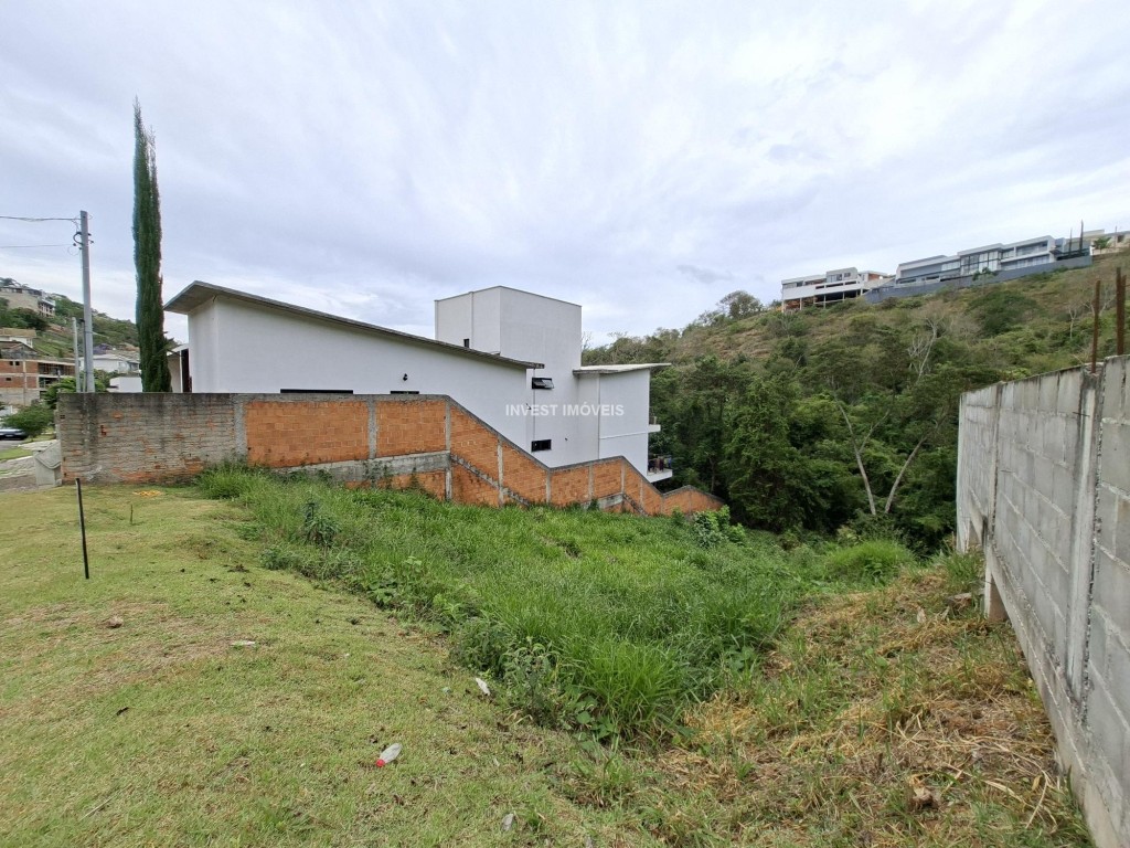 Terreno a Venda no bairro Portal do Aeroporto na cidade de Juiz de Fora — área 51600 m², Valor R$ 219900.