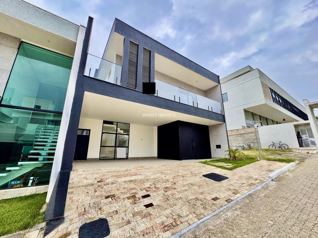 Casa a Venda no bairro Vina Del Mar na cidade de Juiz de Fora — 3 quarto(s), 3 banheiro(s), 2 vaga(s), área 26000 m², Valor R$ 1150000.