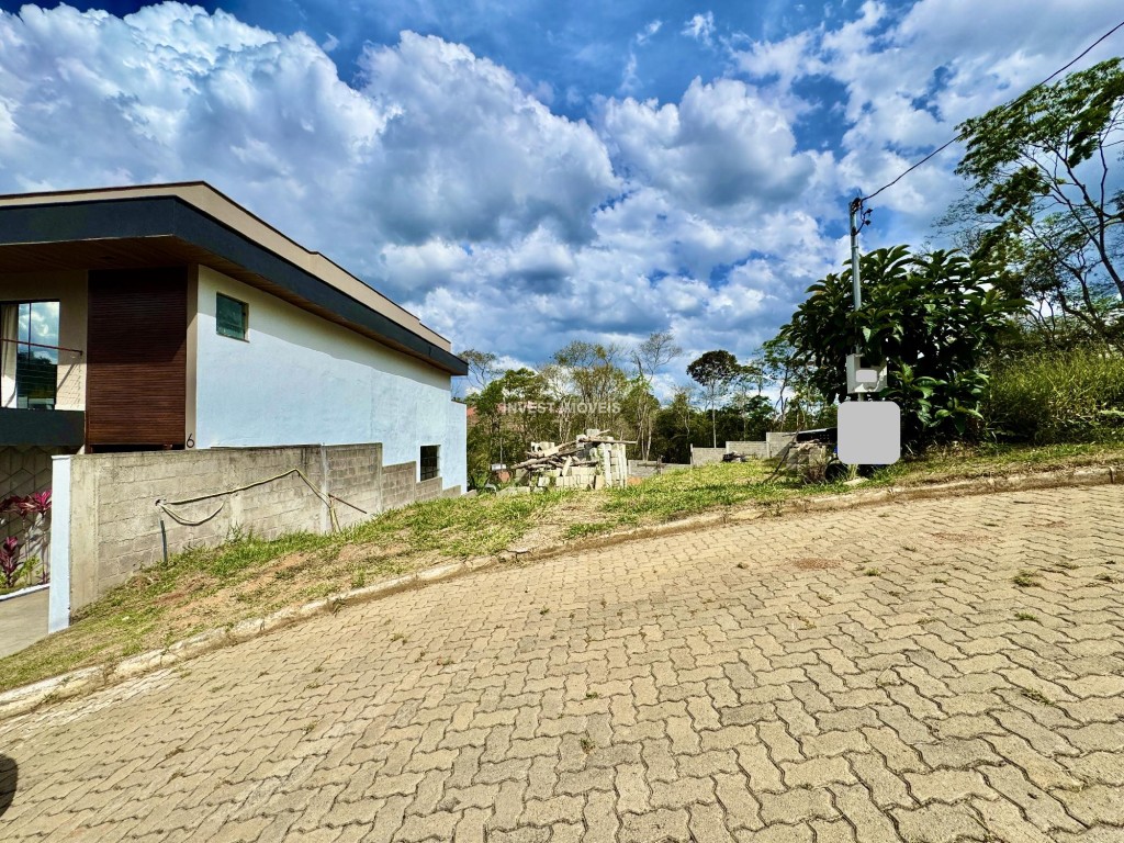 Terreno a Venda no bairro Salvaterra na cidade de Juiz de Fora — área 71700 m², Valor R$ 300000.