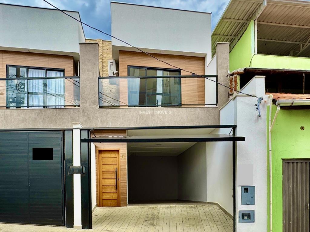 Casa a Venda no bairro Martelos na cidade de Juiz de Fora — 3 quarto(s), 3 banheiro(s), 2 vaga(s), área 15000 m², Valor R$ 770000.